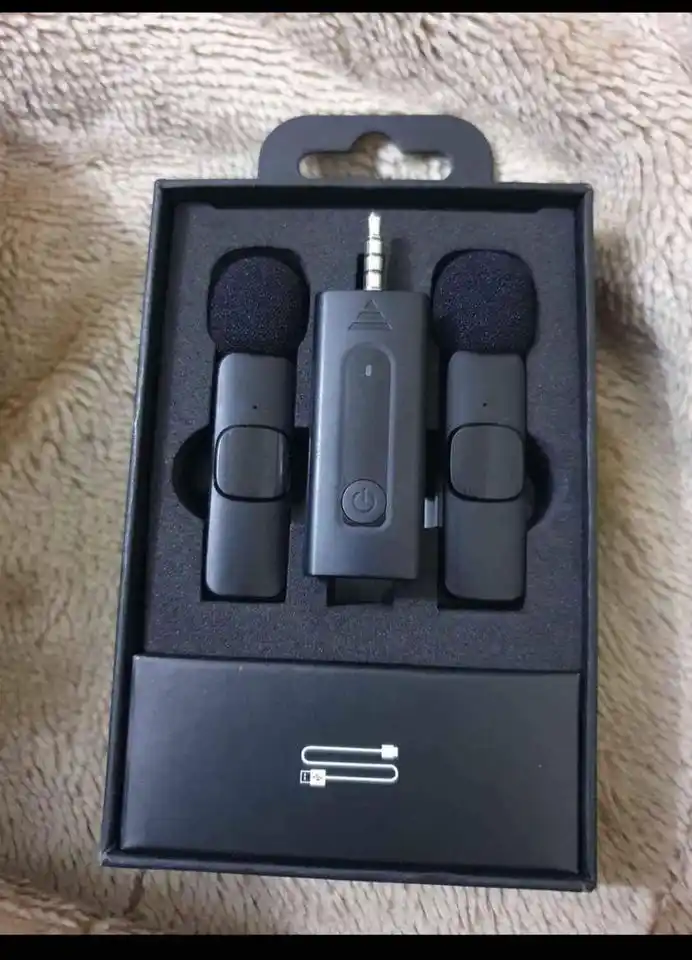K35 dual wireless microphone 100% authentic for smartphone, DSLR Camera,And Speakers